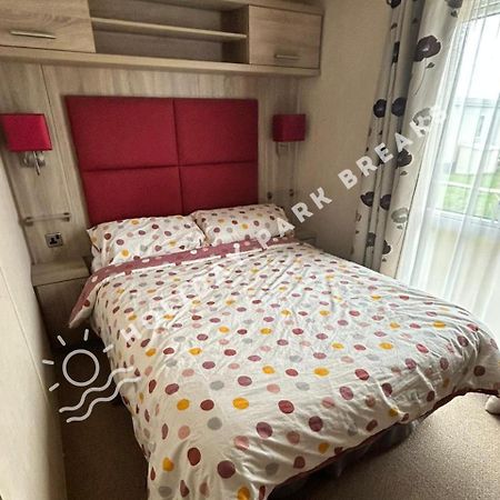 Haywood - 3 Bed Pet Friendly Holiday Home At Seal Bay Selsey Buitenkant foto